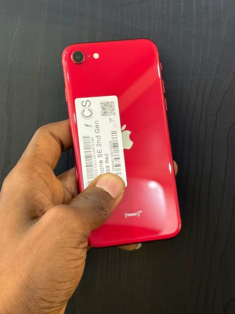iPhone SE 2020 Uk used